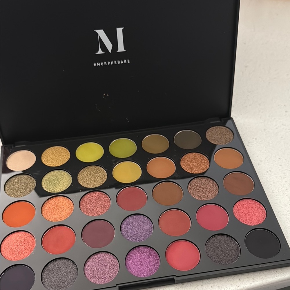 Morphe Gold and Green Eyeshadow Palette Vibrant Collection